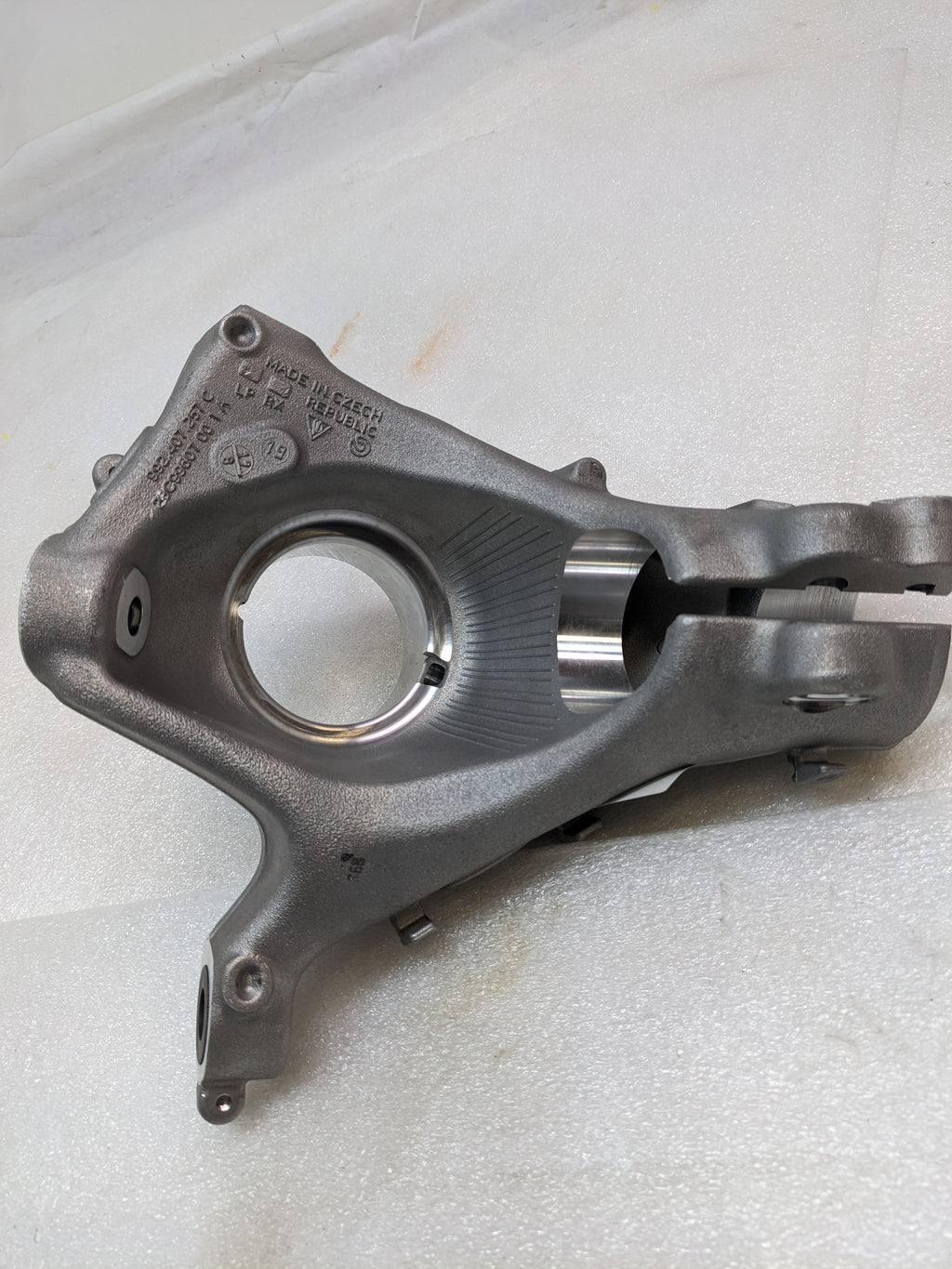 PORSCHE 992407245AY STEERING KNUCKLE LEFT FOR 2020-2023 911 NEW R23