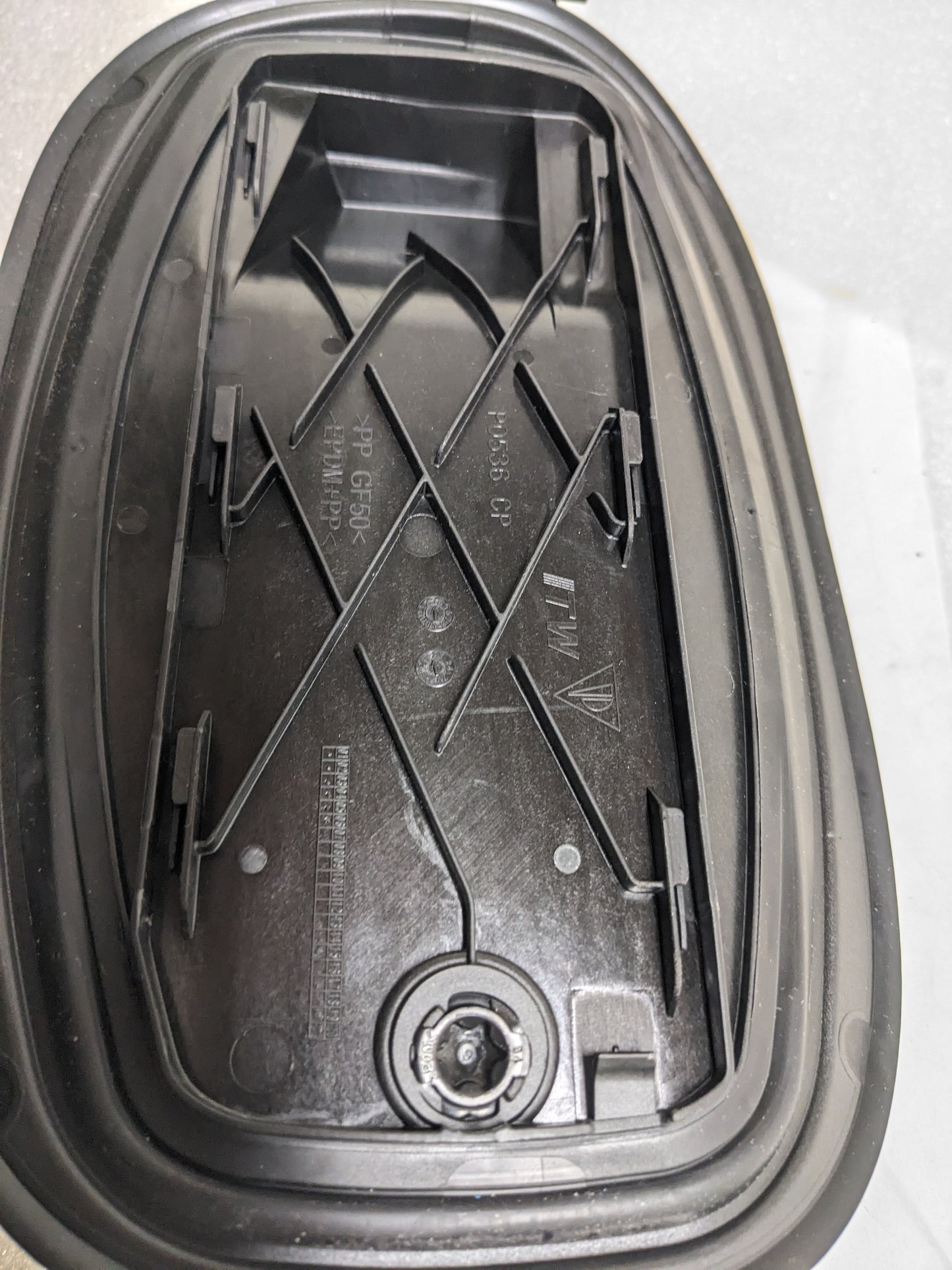 PORSCHE 9Y0810593A DRIVE MOTOR BATTERY PACK CHARGING PORT ASSEMBY FOR 2019-2023 CAYENNE NEW R21