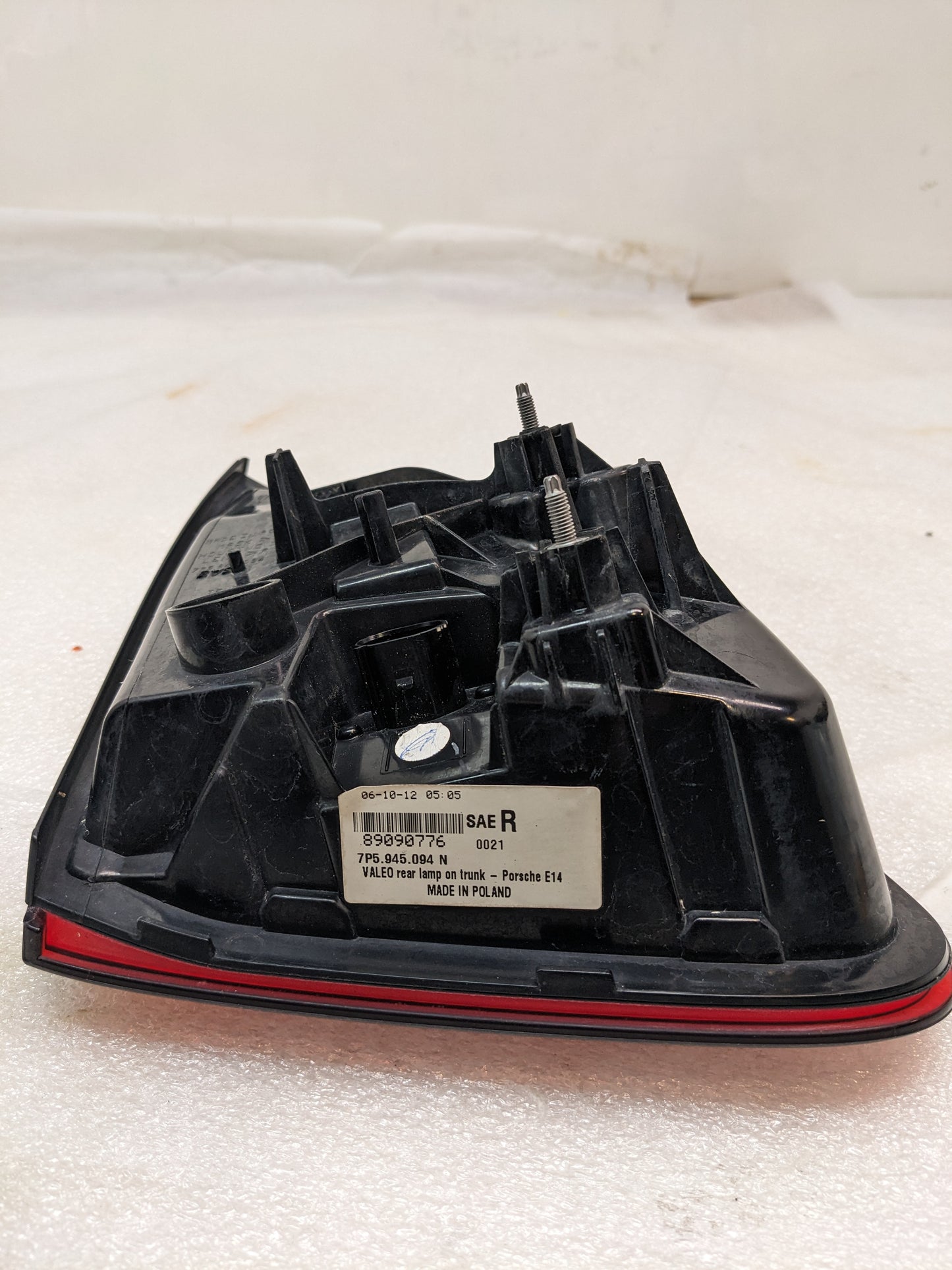 PORSCHE 958945094A TAIL LIGHT ASSEMBLY FOR 2011-2016 CAYENNE NEW SR