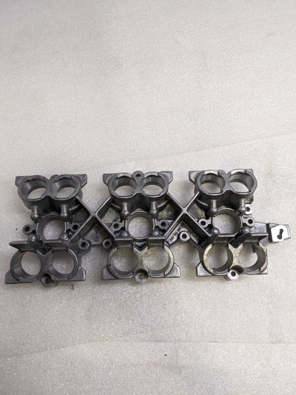 PORSCHE 9961041058R CAMSHAFT FOLLOWER HOUSING FOR 1999-2001 BOXSTER/911 USED R14