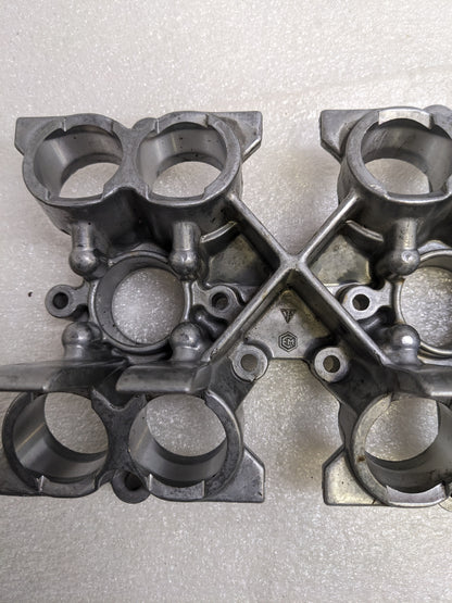 PORSCHE 9961041058R CAMSHAFT FOLLOWER HOUSING FOR 1999-2001 BOXSTER/911 USED R14