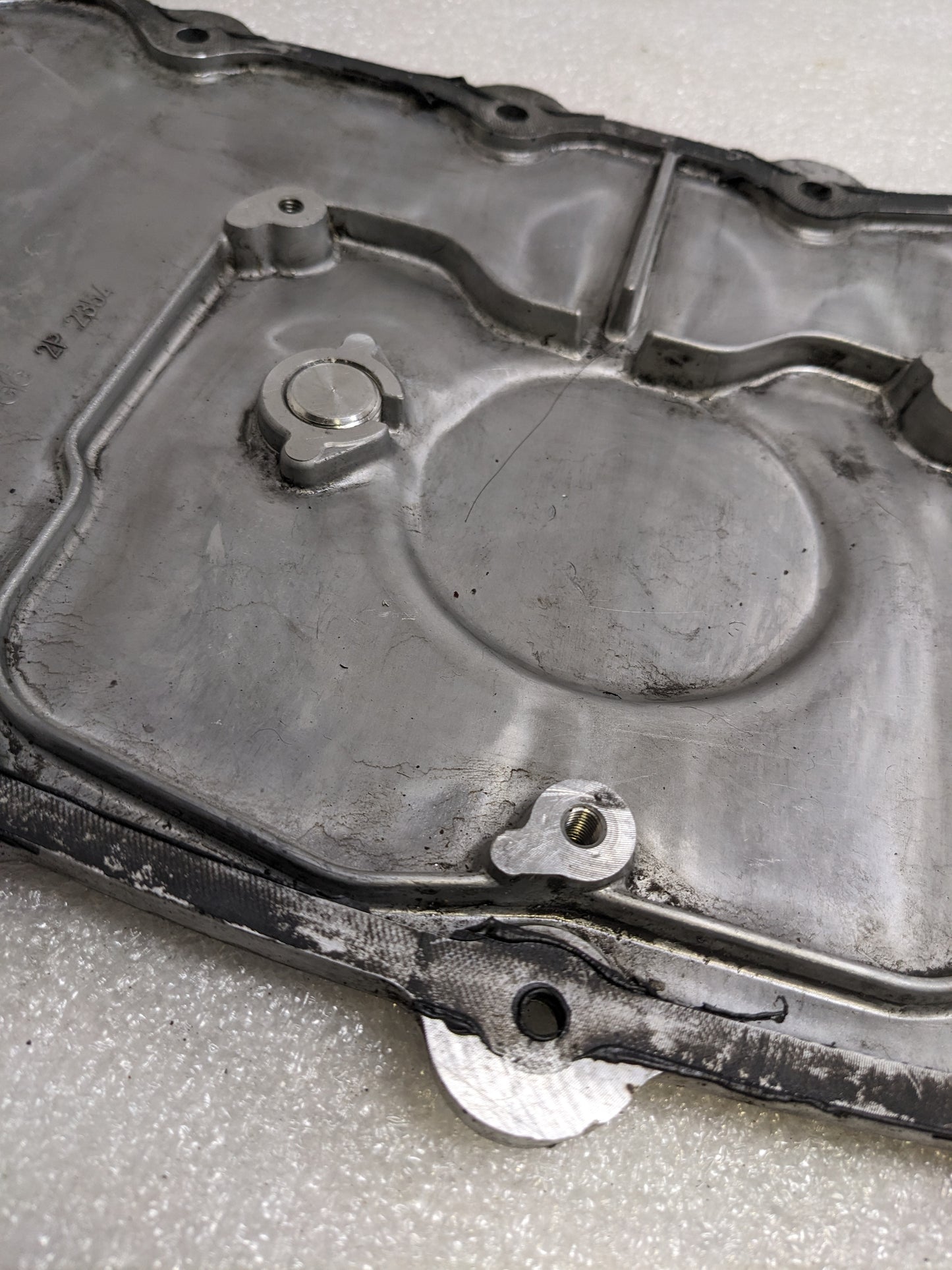 PORSCHE 9961073108R OIL SUMP PLATE FOR 1997-2004 911/BOXSTER USED R14