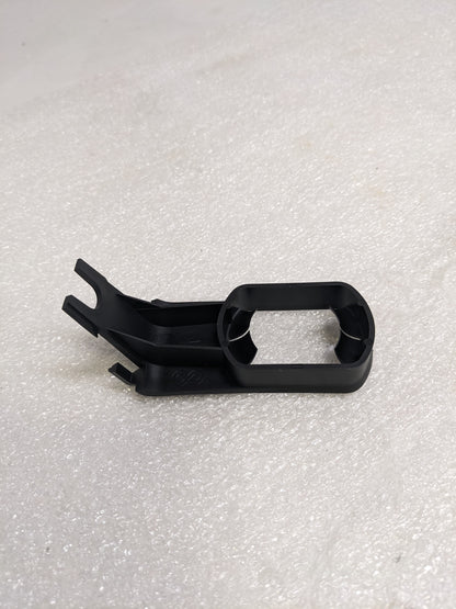 PORSCHE 95562818900 SUPPORT JET CARRIER FOR 2008-2010 CAYENNE NEW R23T2