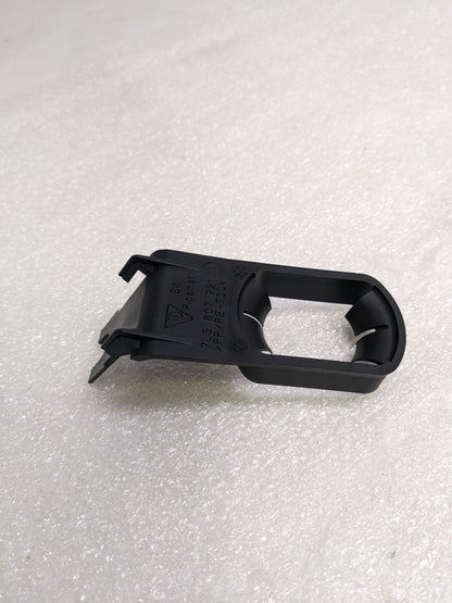 PORSCHE 95562818900 SUPPORT JET CARRIER FOR 2008-2010 CAYENNE NEW R23T2