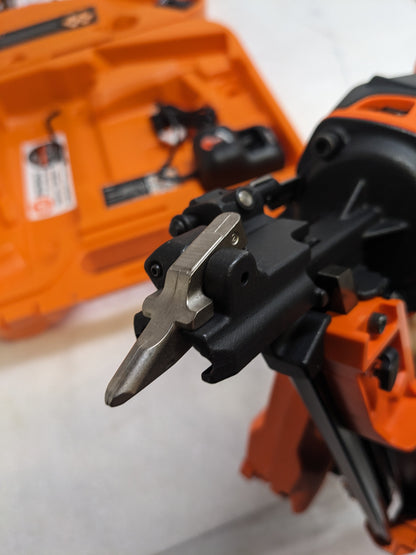 PASLODE CF150-PP CORDLESS 1-1/2" METAL CONNECTOR NAILER POSITIVE PLACEMENT NEW R34