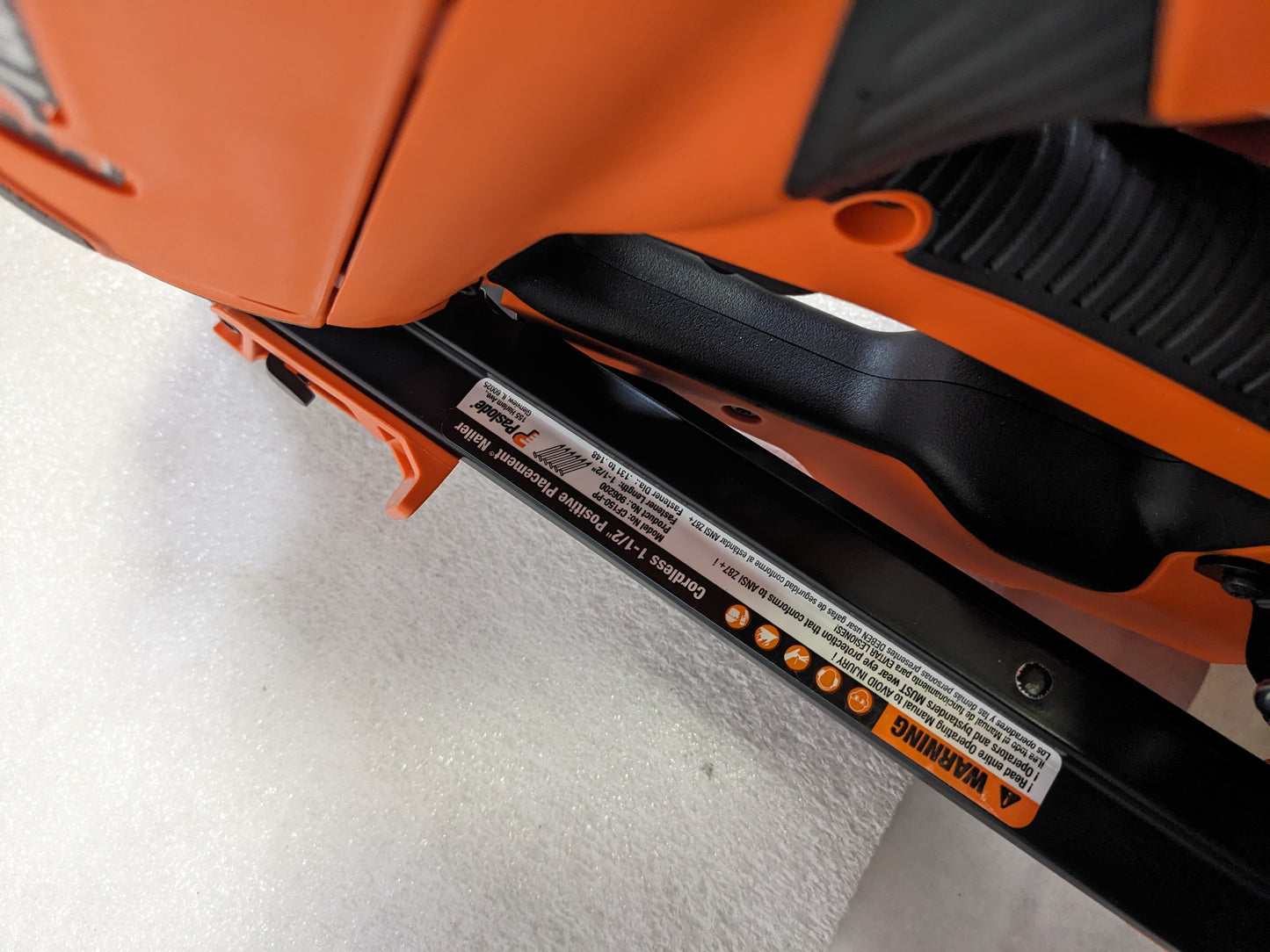 PASLODE CF150-PP CORDLESS 1-1/2" METAL CONNECTOR NAILER POSITIVE PLACEMENT NEW R34