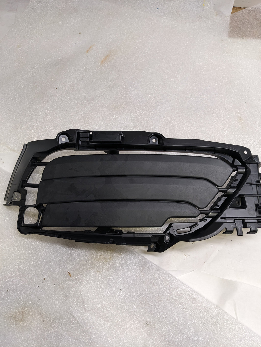 PORSCHE  99150556701OK1 RADIATOR SHUTTER ASSEMBLY LEFT FOR 2016-2019 911 NEW SR