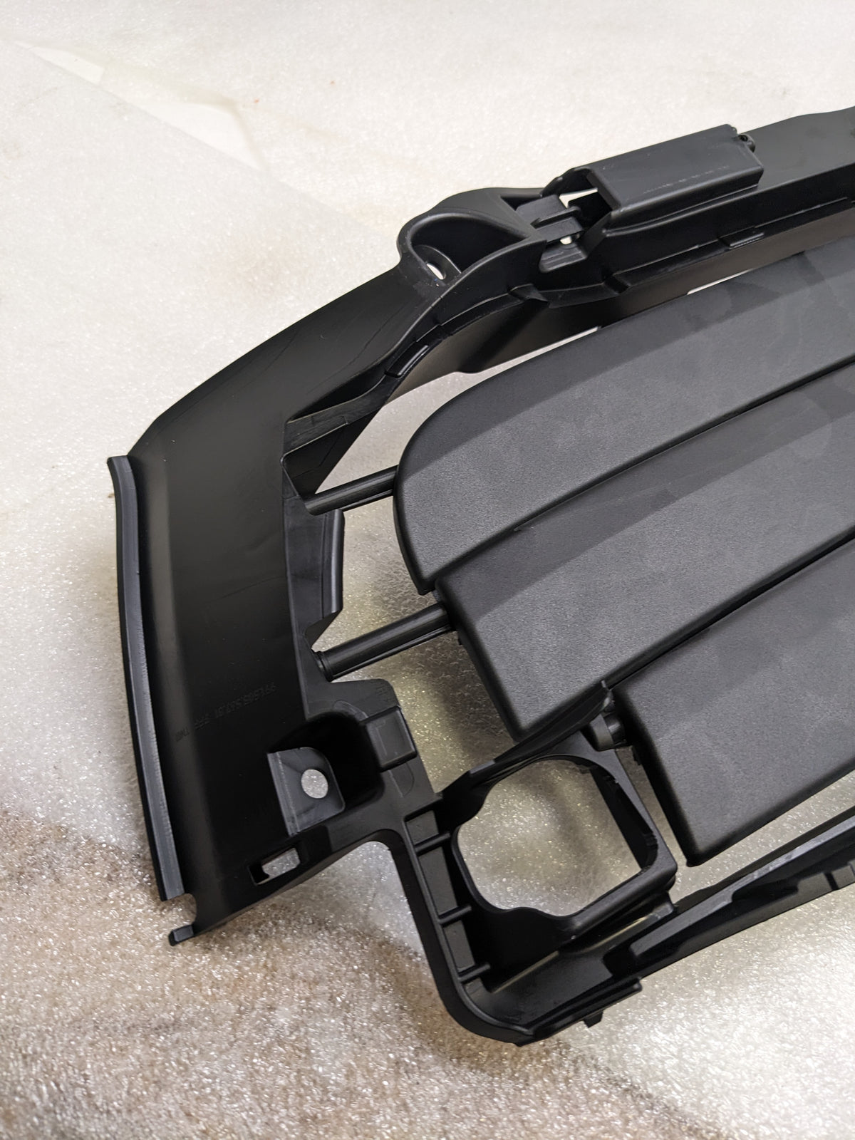PORSCHE  99150556701OK1 RADIATOR SHUTTER ASSEMBLY LEFT FOR 2016-2019 911 NEW SR