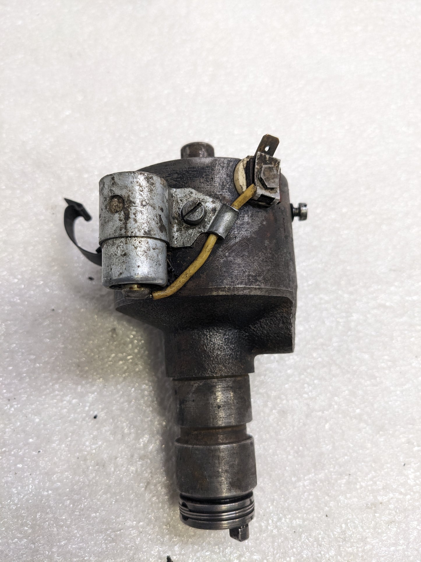 BOSCH 0231129022 VJR4 DISTRIBUTOR FOR PORSCHE 912 AND 356 USED R23T2