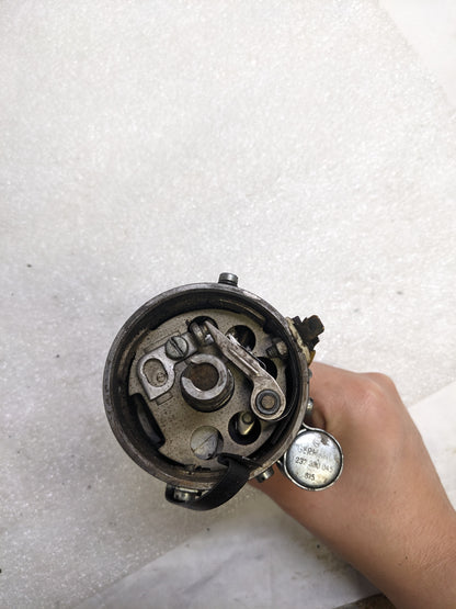 BOSCH 0231129022 VJR4 DISTRIBUTOR FOR PORSCHE 912 AND 356 USED R23T2
