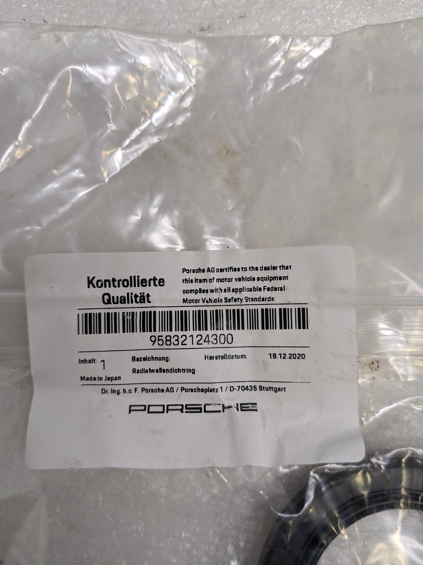 PORSCHE 95832124300 AUTOMATIC  TRANSMISSION INPUT SHAFT SEAL  FOR 2010-2018 CAYENNE/PANAMERA NEW R23T2