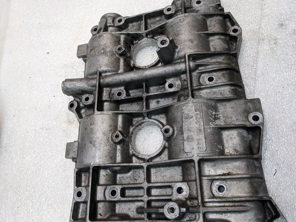PORSCHE 9961041391R/9961042270R CYLINDER HEAD W/ CYLINDER HEAD COVER FOR 1997-1999 BOXSTER CONVERTIBLE USED B2