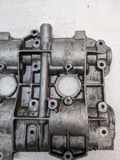 PORSCHE 9961041391R/9961042270R CYLINDER HEAD W/ CYLINDER HEAD COVER FOR 1997-1999 BOXSTER CONVERTIBLE USED B2