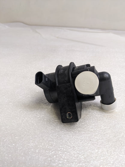 PORSCHE 95557215003 WATER PUMP FOR 2003-2006 CAYENNE NEW R23T2