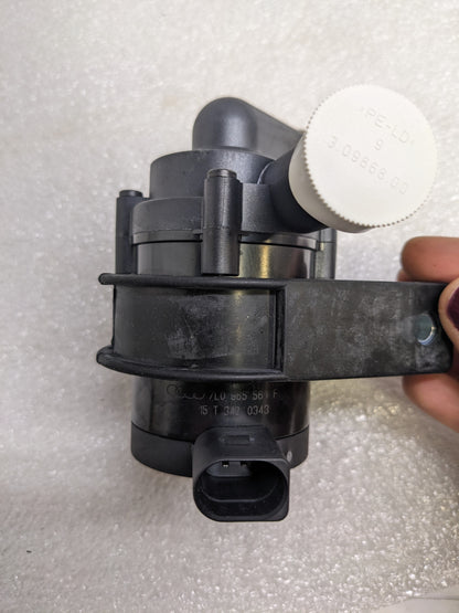 PORSCHE 95557215003 WATER PUMP FOR 2003-2006 CAYENNE NEW R23T2