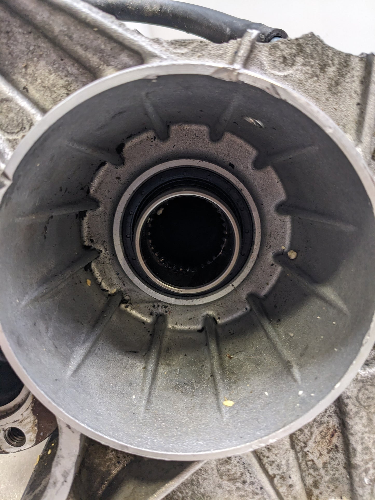 CADILLAC 23358799 AUTOMATIC TRANSMISSION TRANSFER CASE FOR 2016-2019 CADILLAC CT6 USED I2