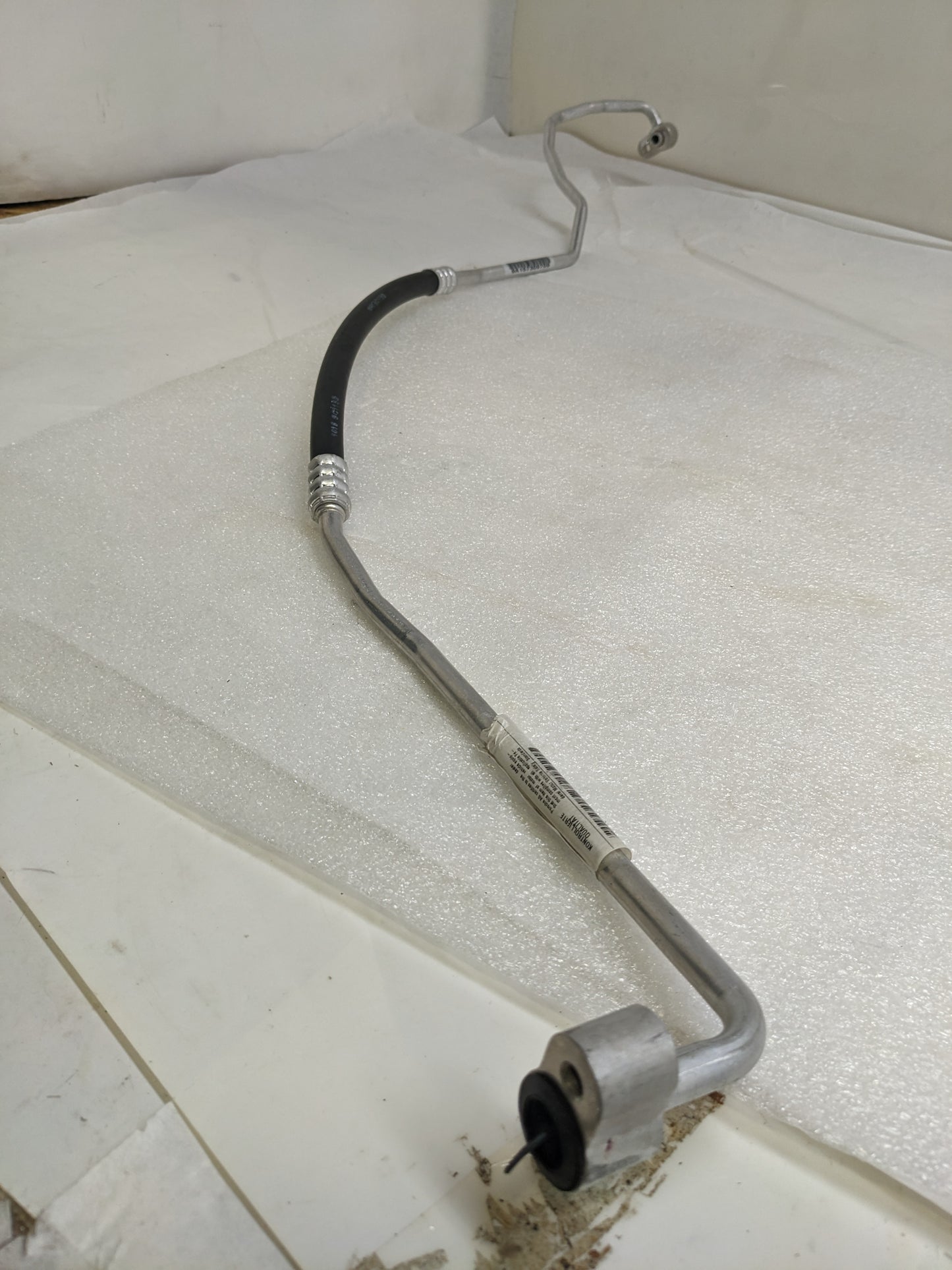 PORSCHE 9A157309709 A/C REFRIGERANT DISCHARGE HOSE FOR 2014-2016 BOXSTER CAYMAN NEW R24