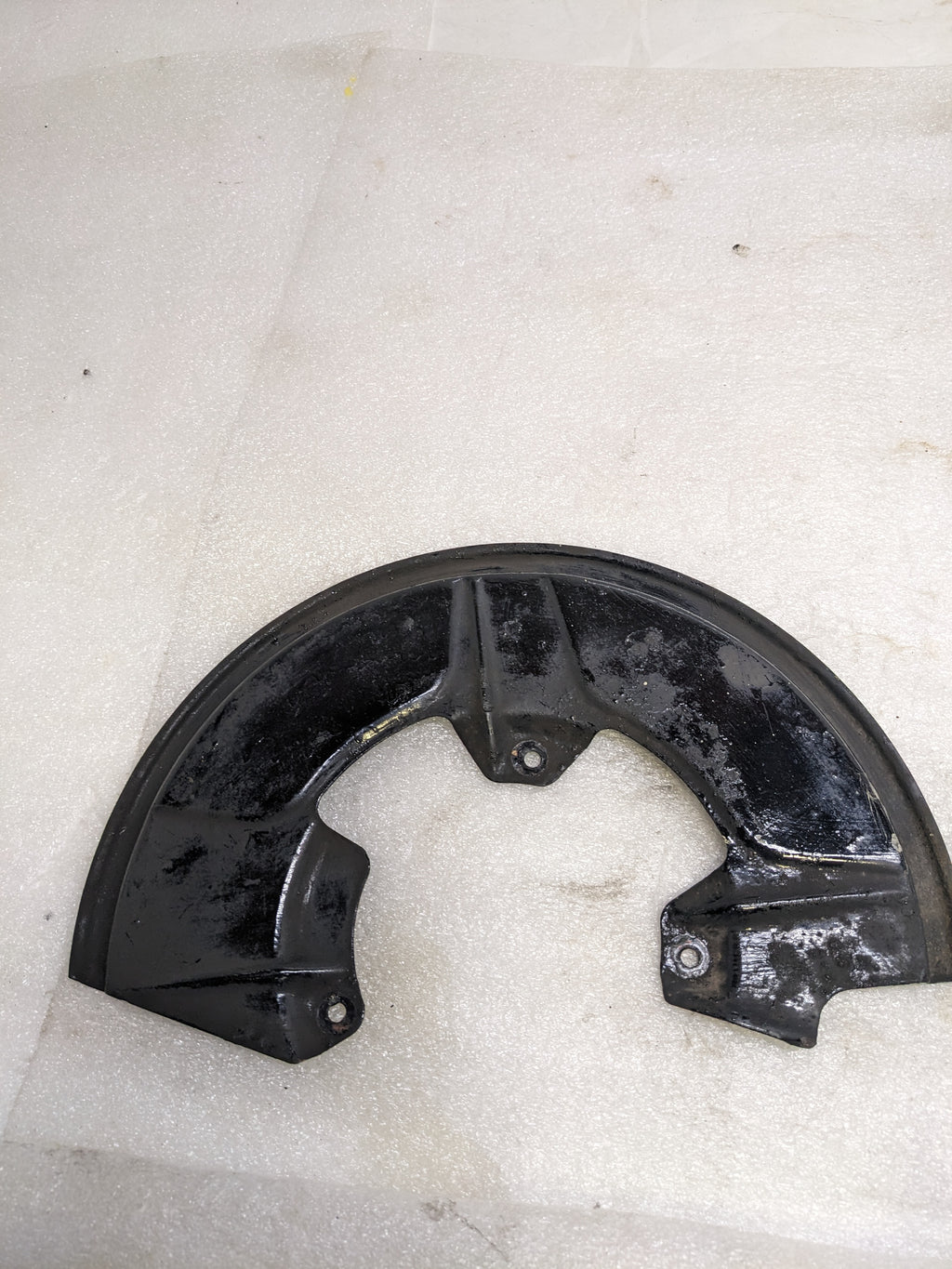 PORSCHE 9643518402 RIGHT BRAKE DUST SHIELD FOR 964 USED R24T4