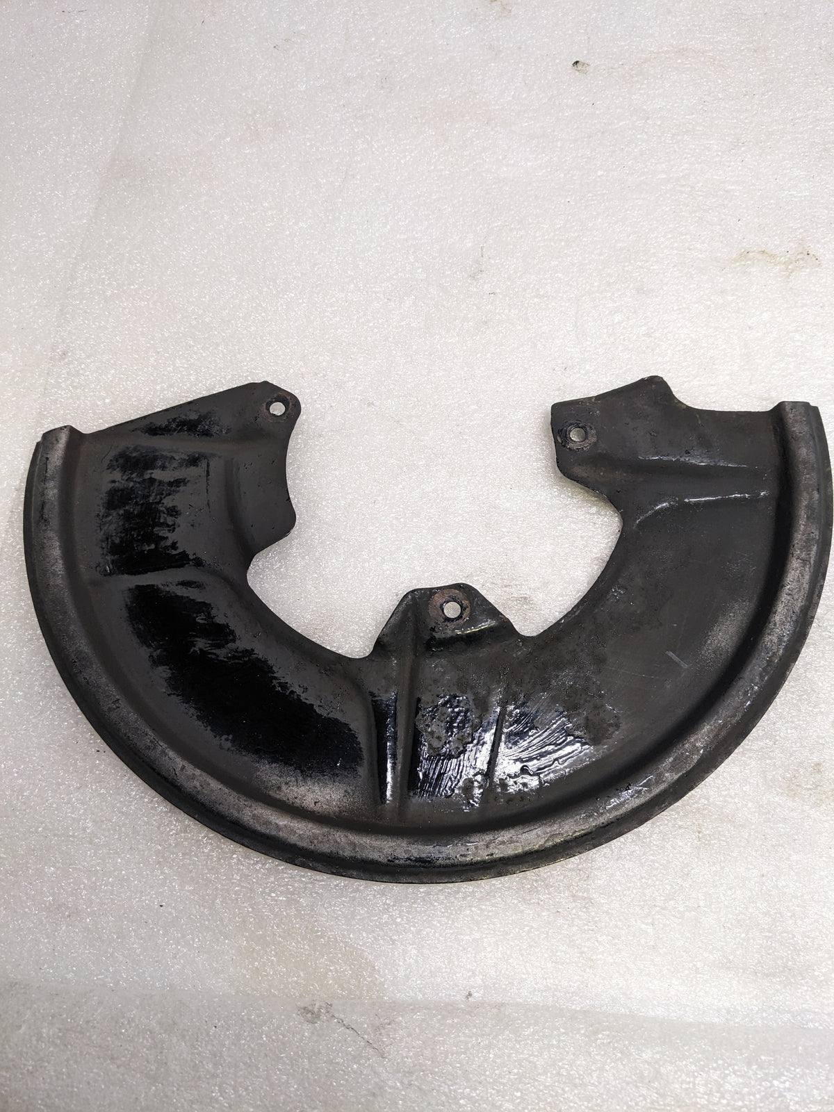 PORSCHE 9643518402 RIGHT BRAKE DUST SHIELD FOR 964 USED R24T4
