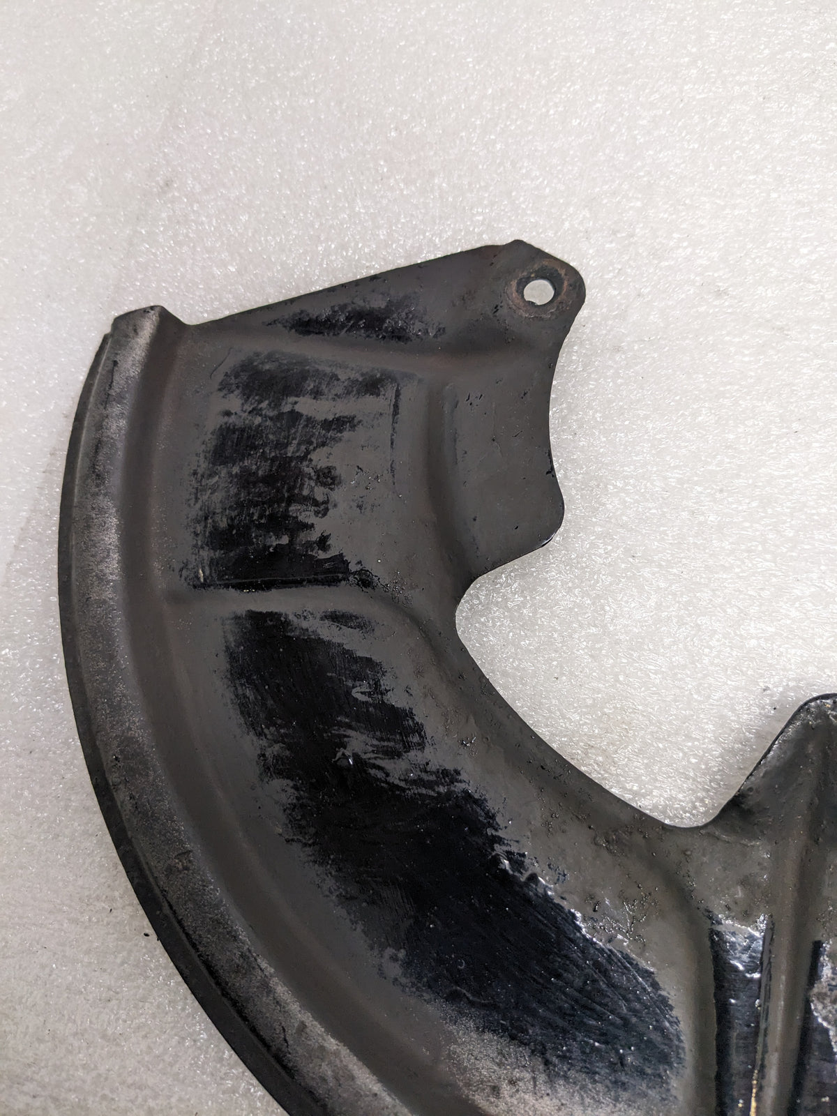 PORSCHE 9643518402 RIGHT BRAKE DUST SHIELD FOR 964 USED R24T4
