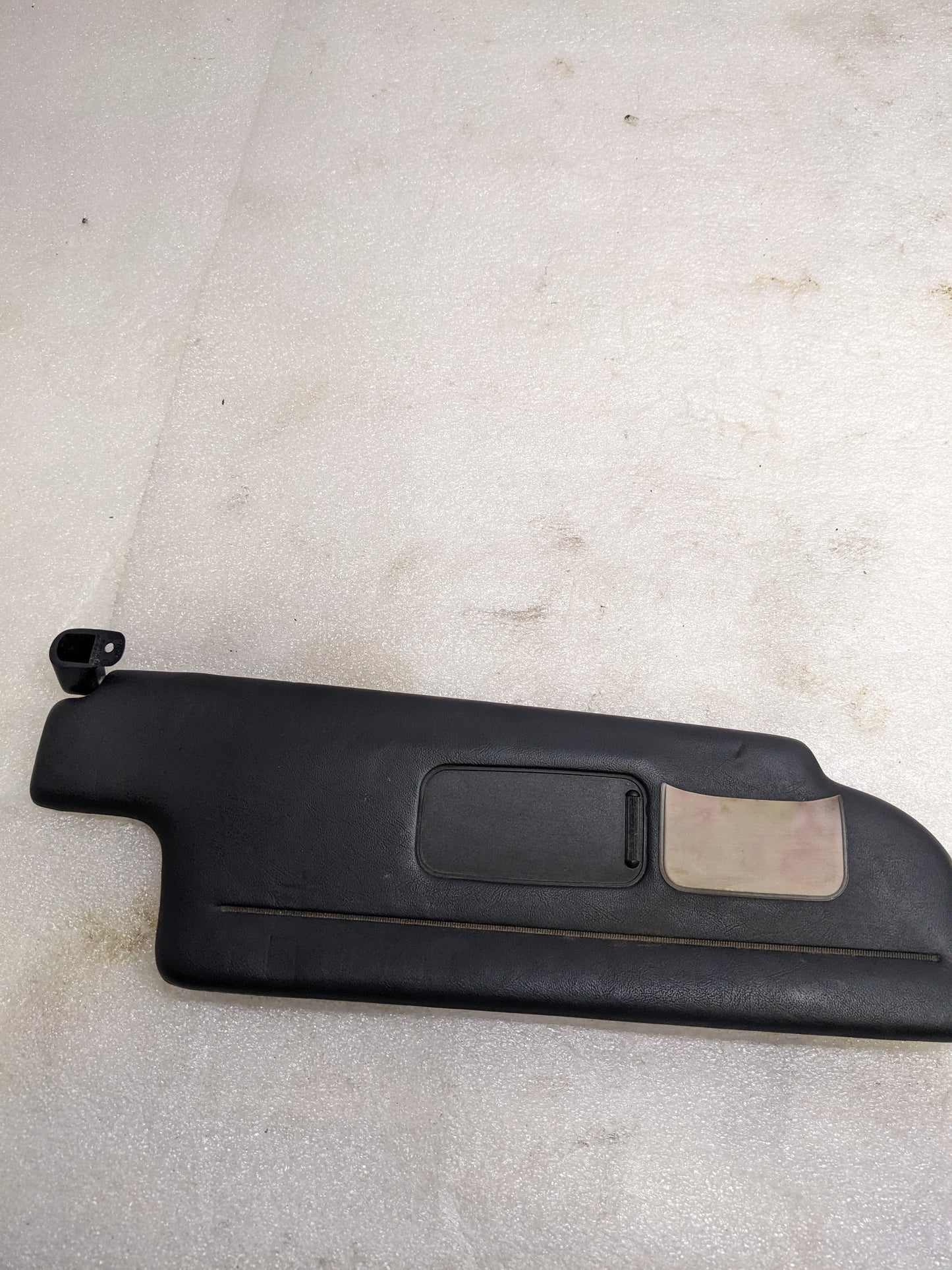 PORSCHE 96473103142/43 SUN VISOR BLACK FOR 1993-1995 968 BASE CONVERTIBLE RIGHT SIDE USED R24T5