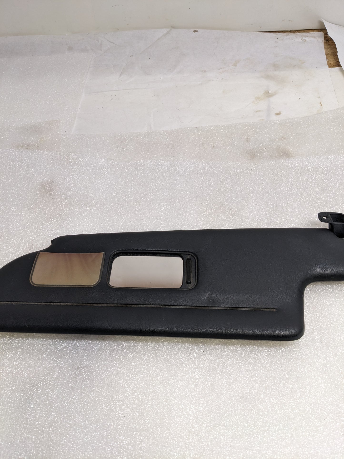 PORSCHE 94173103111 SUN VISOR BLACK FOR 1992 968 LEFT USED R24T5