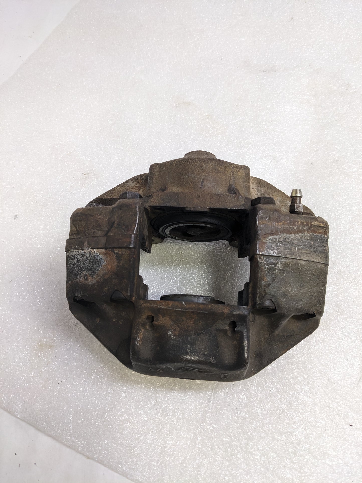 ATE W01331598846 FRONT RIGHT BRAKE CALIPER FOR 1970-1971 PORSCHE 914 USED R27