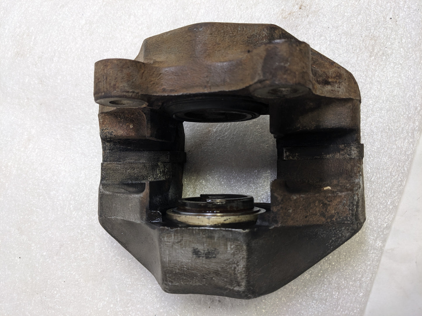 ATE W01331598846 FRONT RIGHT BRAKE CALIPER FOR 1970-1971 PORSCHE 914 USED R27