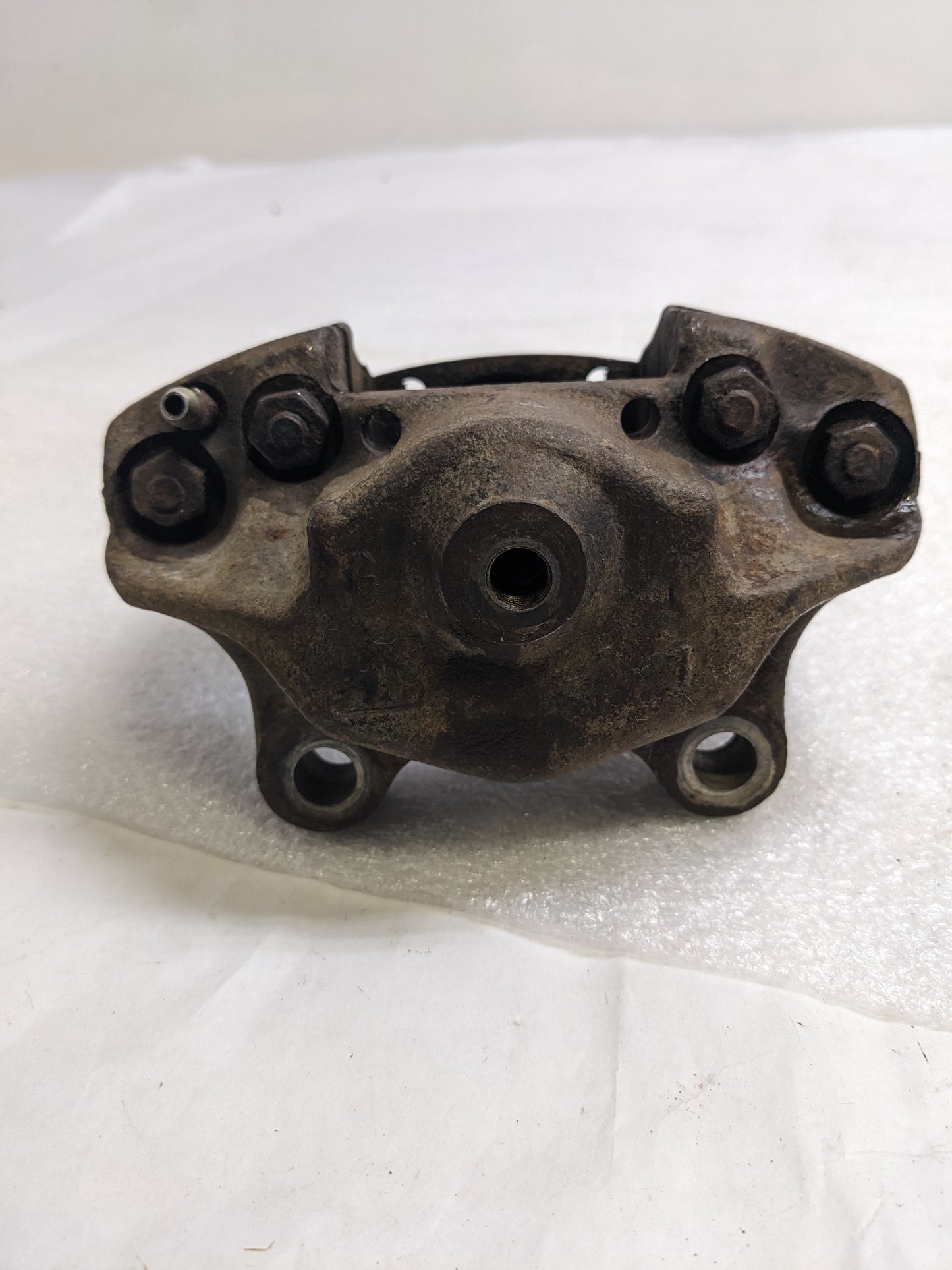 ATE W01331598846 FRONT RIGHT BRAKE CALIPER FOR 1970-1971 PORSCHE 914 USED R27