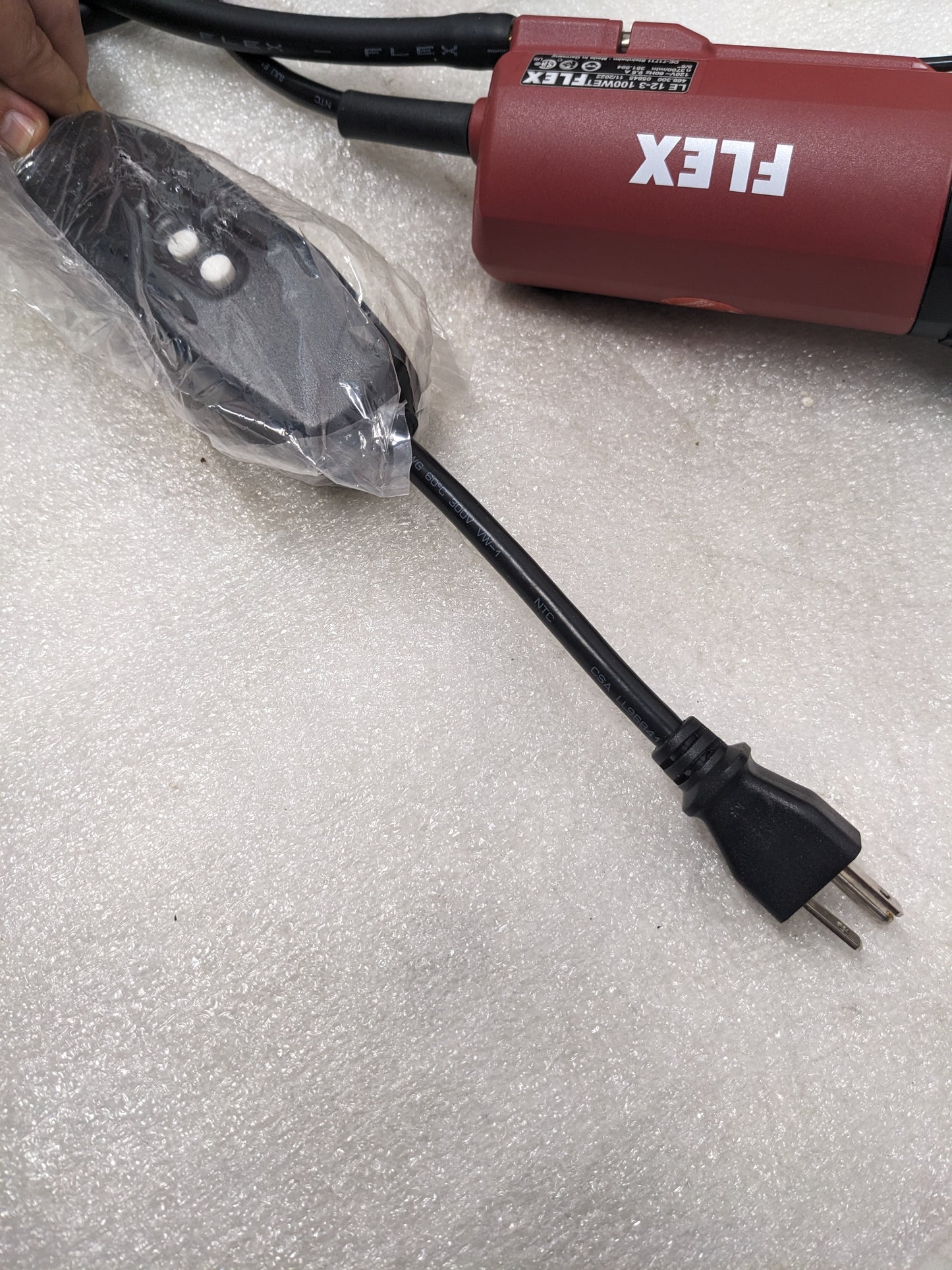 FLEX LE123100WET WET-STONE POLISHER 5" W/ CENTRAL WATER FEED 120/CSA NEW R31