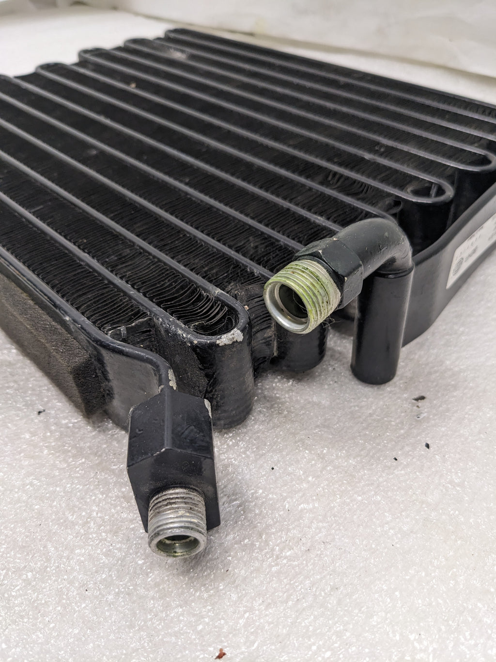 PORSCHE 99357301102 FRONT A/C CONDENSER BEHR HELLA SERVICE FOR 89-98 911 T/C USED R25