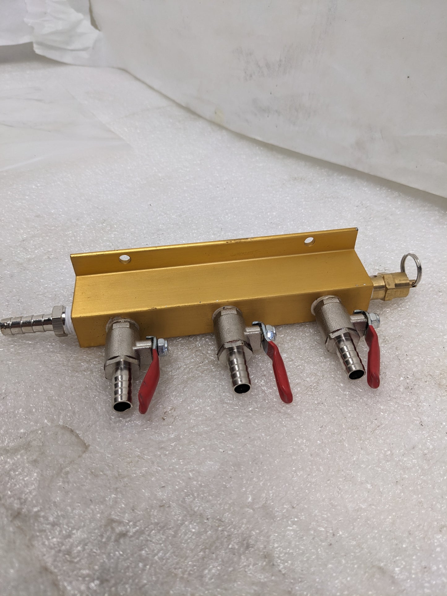 UNBRANDED 3-WAY AIR MANIFOLD NEW R30T1