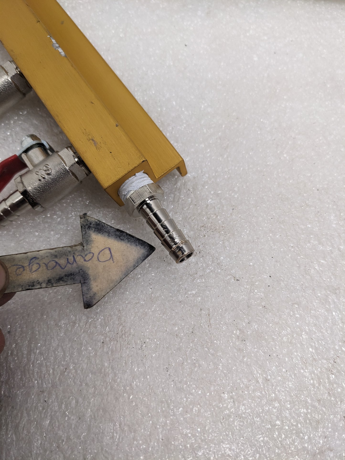 UNBRANDED 3-WAY AIR MANIFOLD NEW R30T1