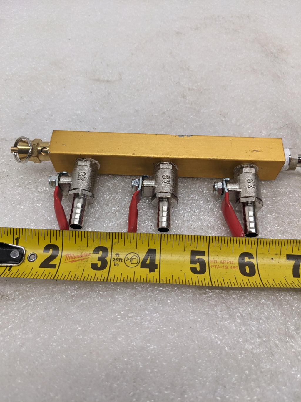 UNBRANDED 3-WAY AIR MANIFOLD NEW R30T1