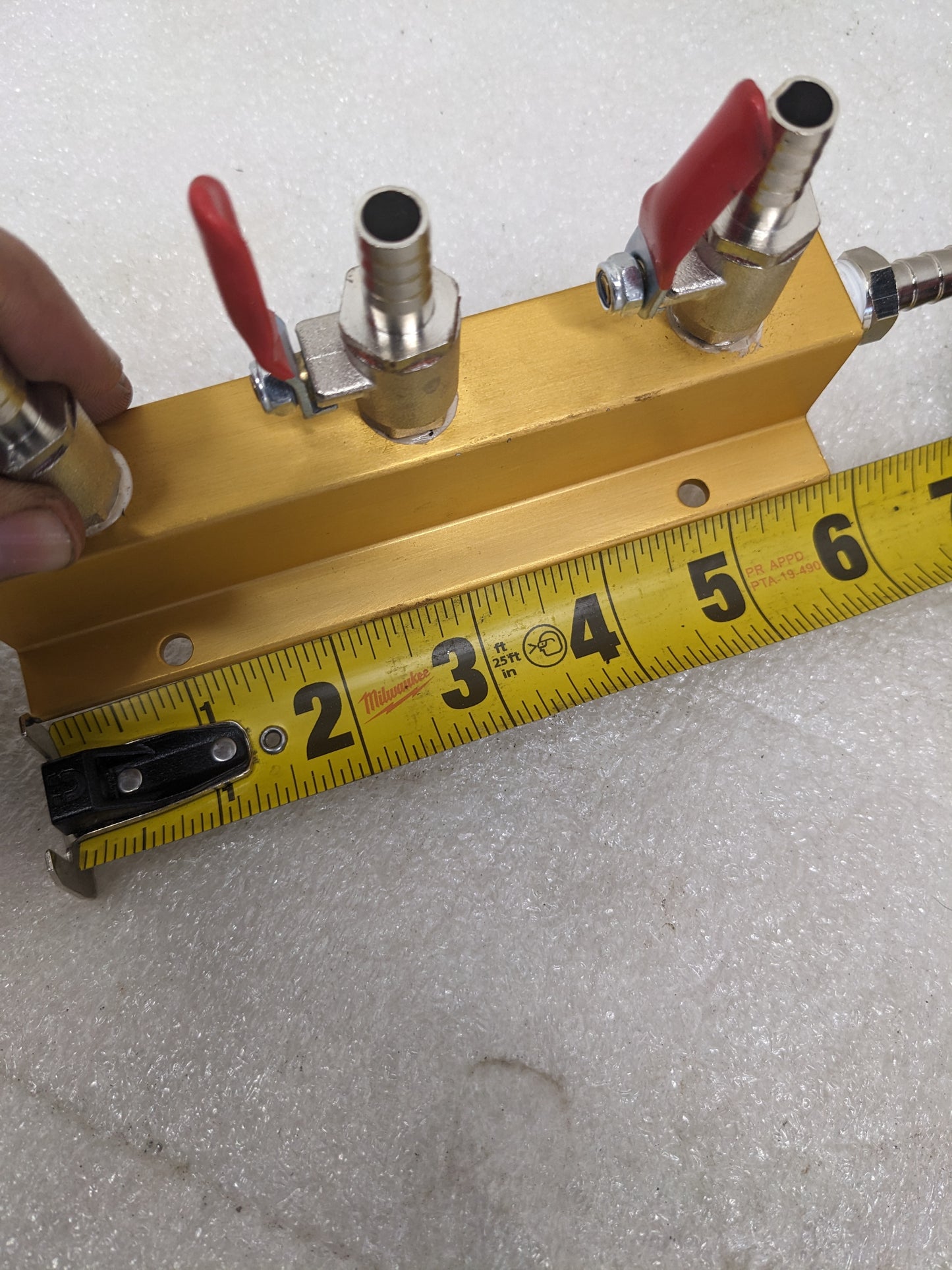 UNBRANDED 3-WAY AIR MANIFOLD NEW R30T1