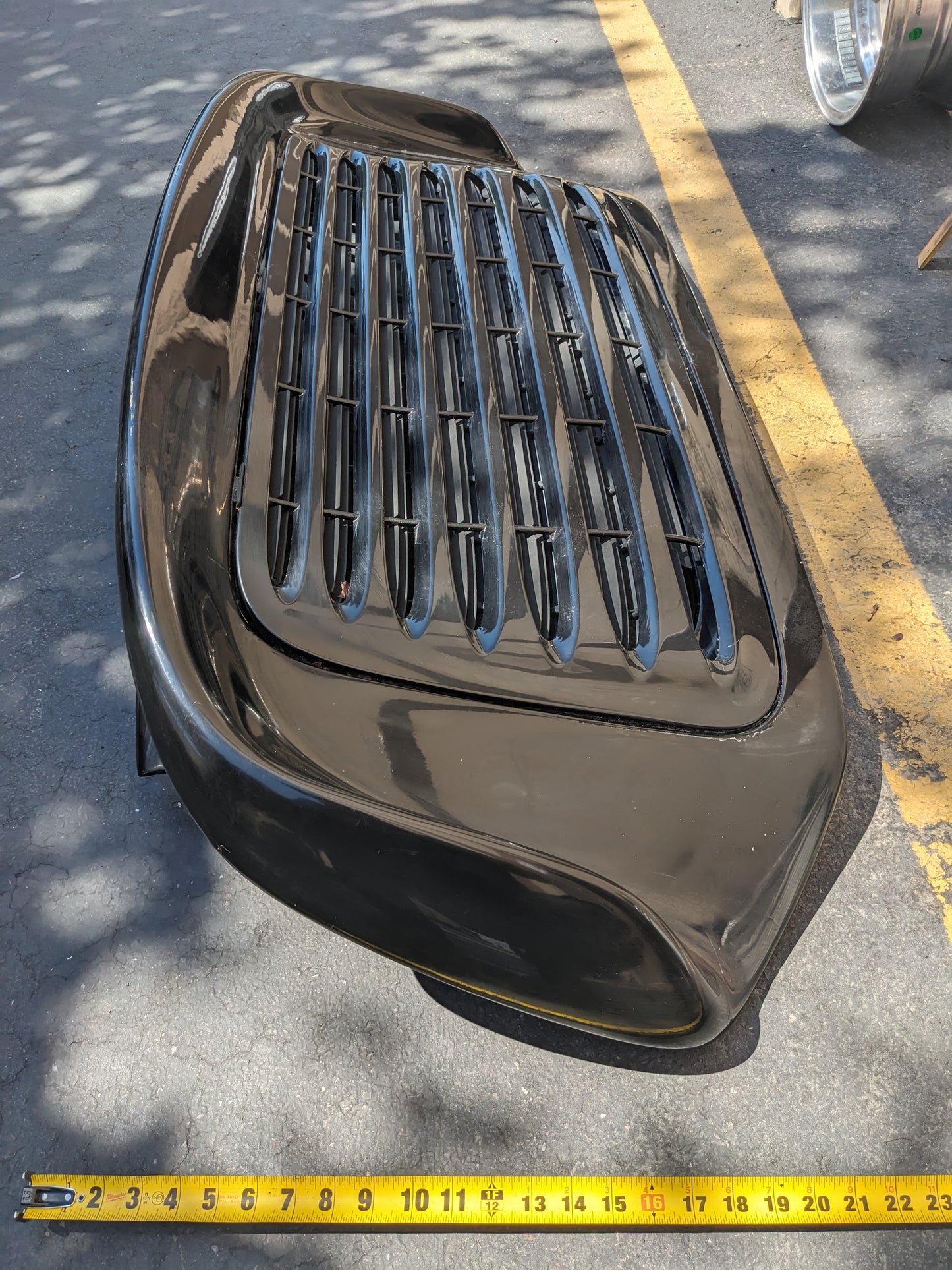 DAMAGED PORSCHE REAR SPOILER WING & GRILLE ASSEMBLY BLACK FOR 95-98 993 USED B2