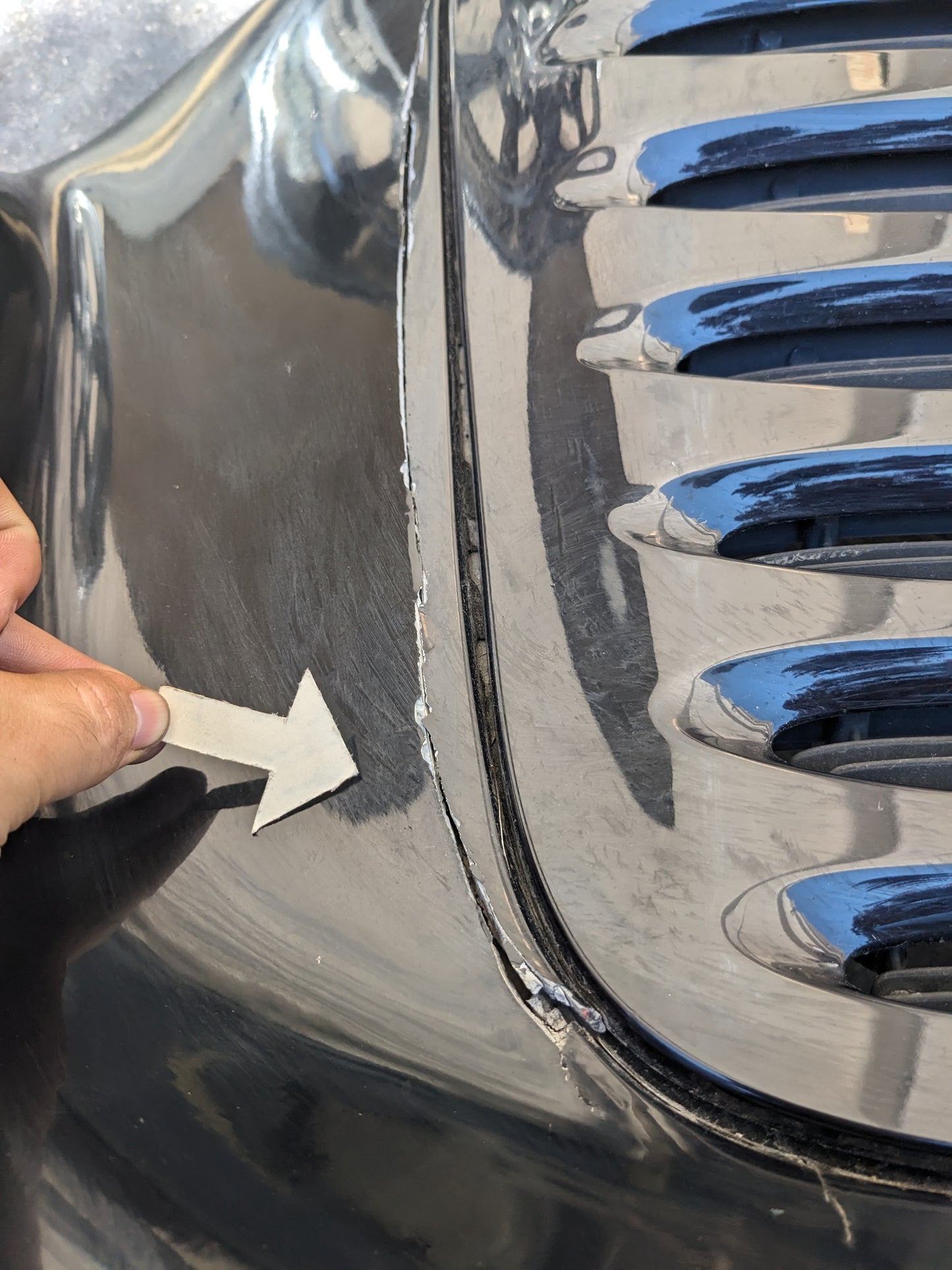 DAMAGED PORSCHE REAR SPOILER WING & GRILLE ASSEMBLY BLACK FOR 95-98 993 USED B2