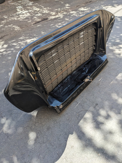 DAMAGED PORSCHE REAR SPOILER WING & GRILLE ASSEMBLY BLACK FOR 95-98 993 USED B2