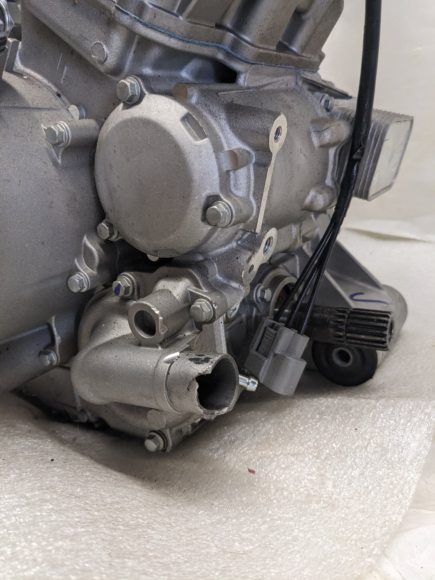 DAMAGED ODES 2V91MY-A ENGINE ASSEMBLY GASOLINE 800CC CM3 FOR UTV REMAN I2