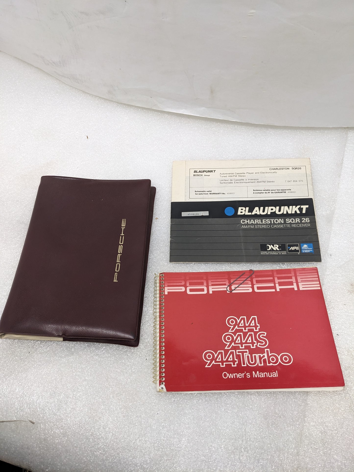 PORSCHE 944/944S/944 TURBO OWNER'S MANUAL RED W/ LEATHERETTE CASE USED R20T8