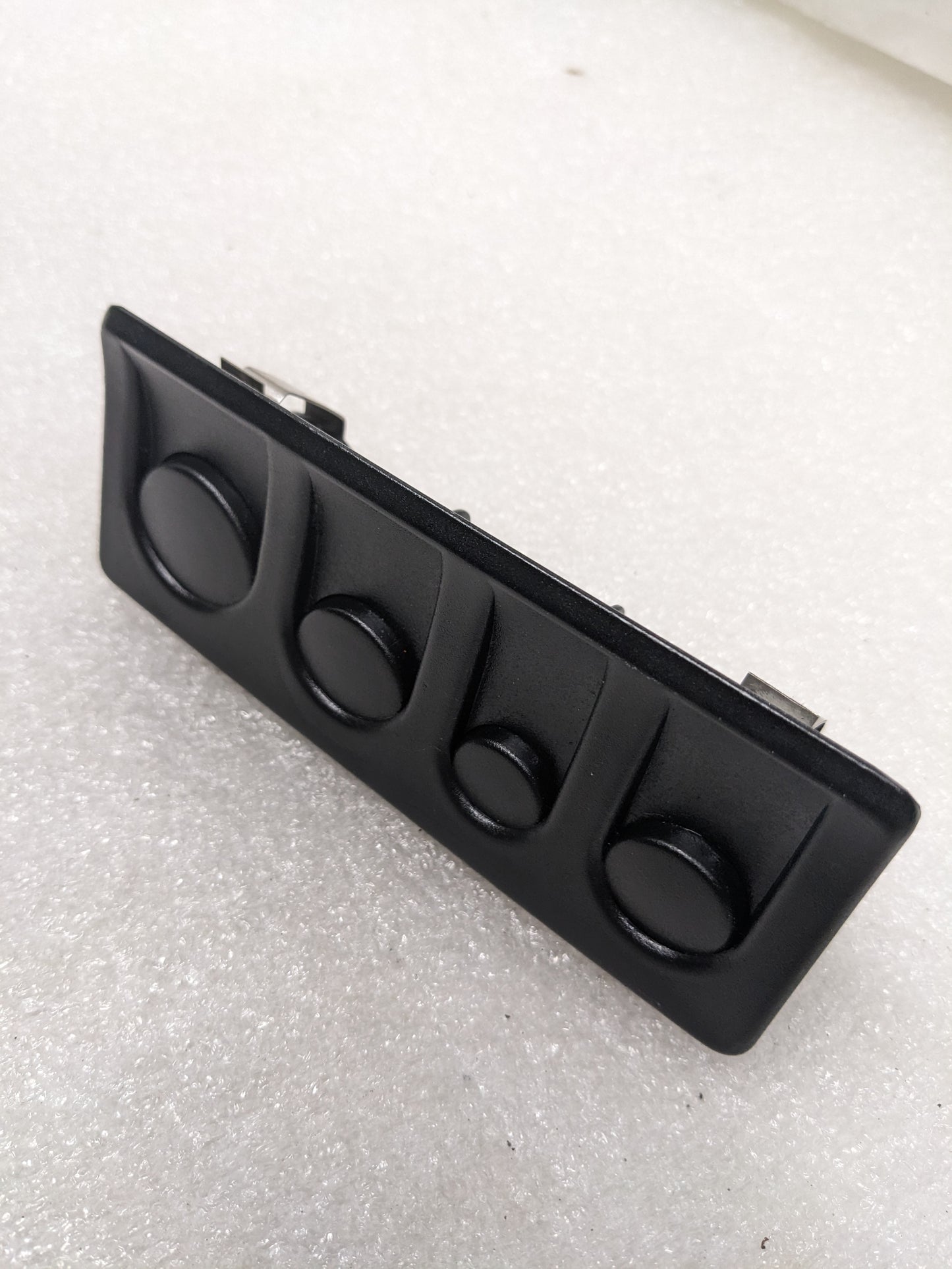 PORSCHE 92855533702 FRONT COIN HOLDER FOR 93-95 PORSCHE 928 GTS USED #1 R20T8