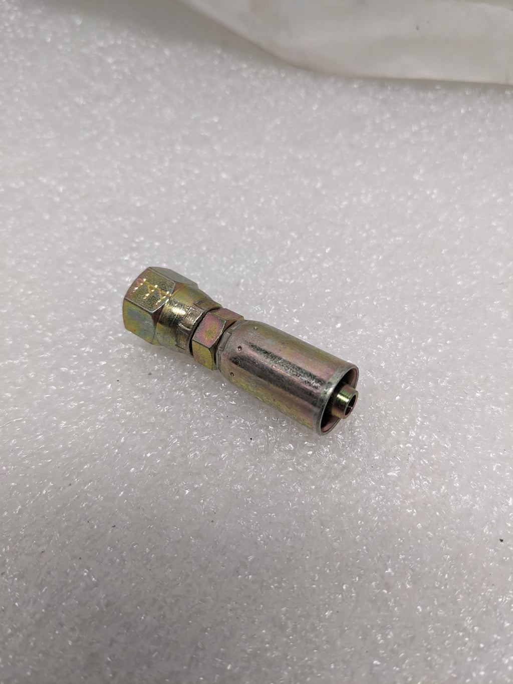 EATON 04E-604 STRAIGHT HYDRAULIC HOSE FITTING 1/4" HOSE DIAM 7/16-20 SAE NEW R13