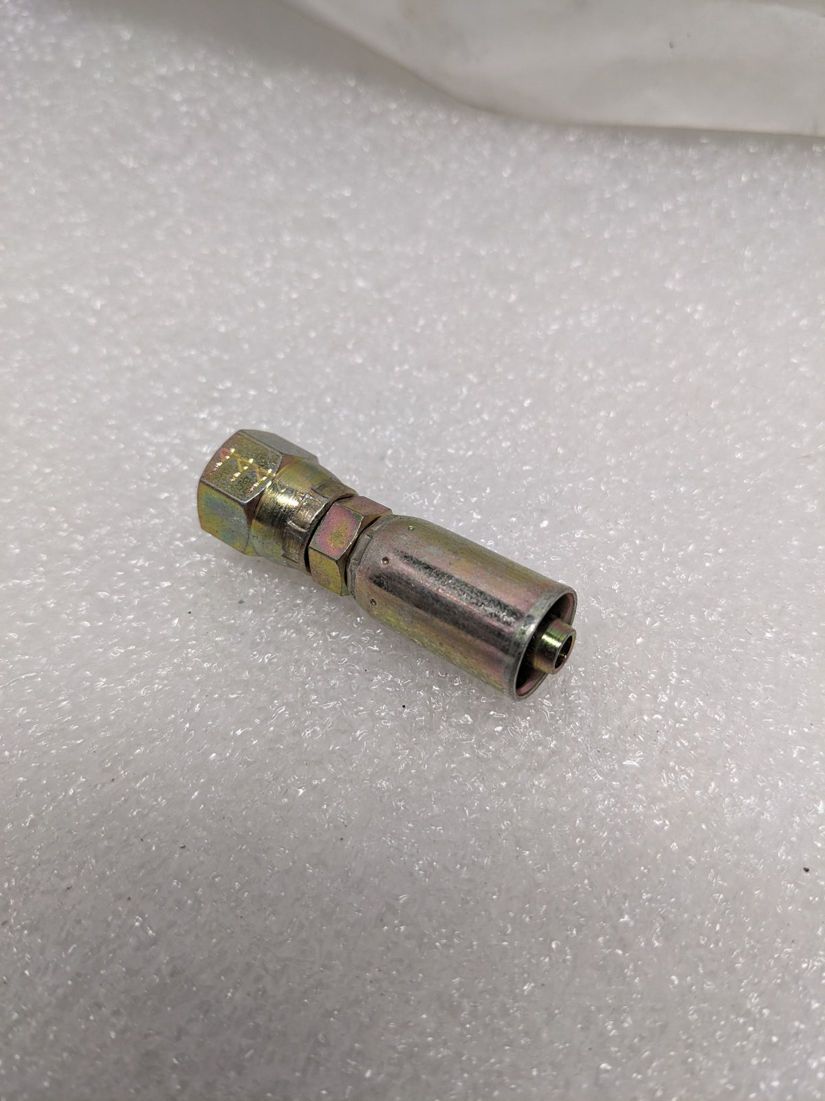 EATON 04E-604 STRAIGHT HYDRAULIC HOSE FITTING 1/4" HOSE DIAM 7/16-20 SAE NEW R13