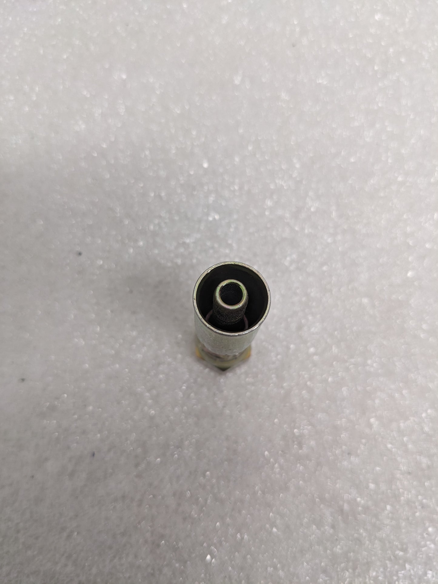 EATON 04E-604 STRAIGHT HYDRAULIC HOSE FITTING 1/4" HOSE DIAM 7/16-20 SAE NEW R13