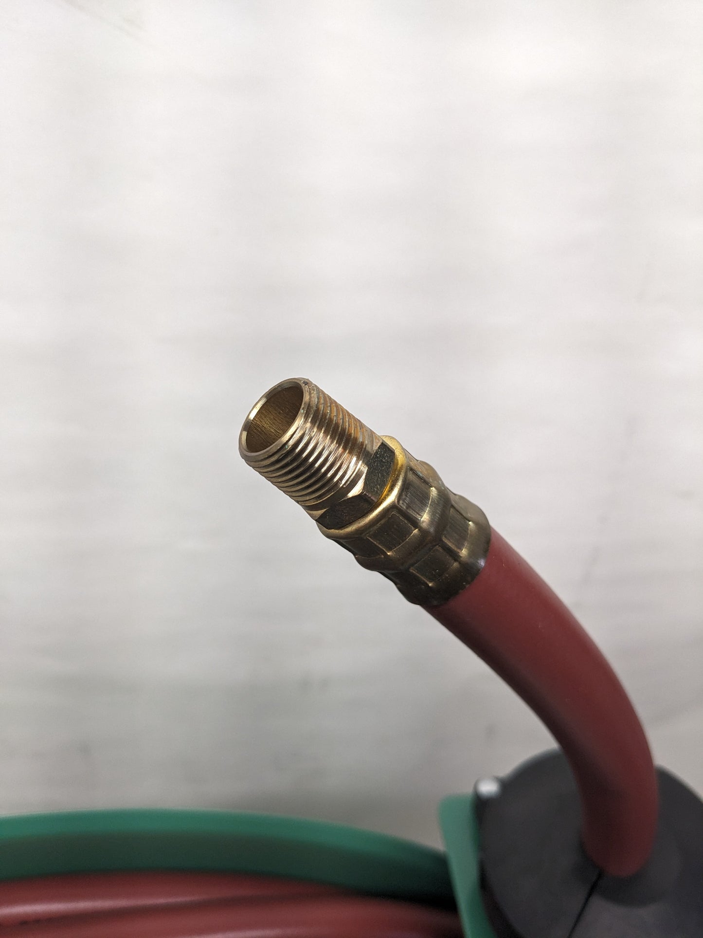 SPEEDAIRE 6NU45A 1/2"X50' SPRING RETURN AIR/WATER HOSE W/ REEL NEW B2