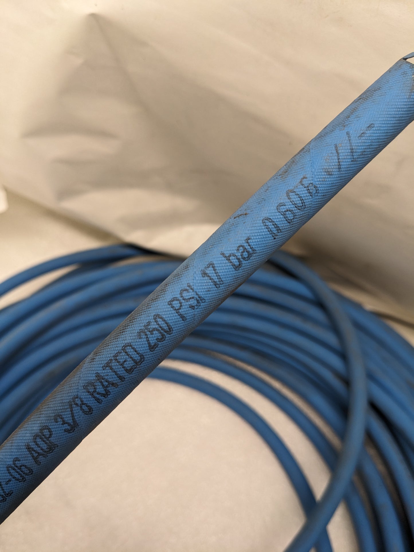AEROQUIP FC332-06 AQP 110' SOCKETLESS TEXTILE BRAID HOSE 3/8" ID BLUE NEW R17