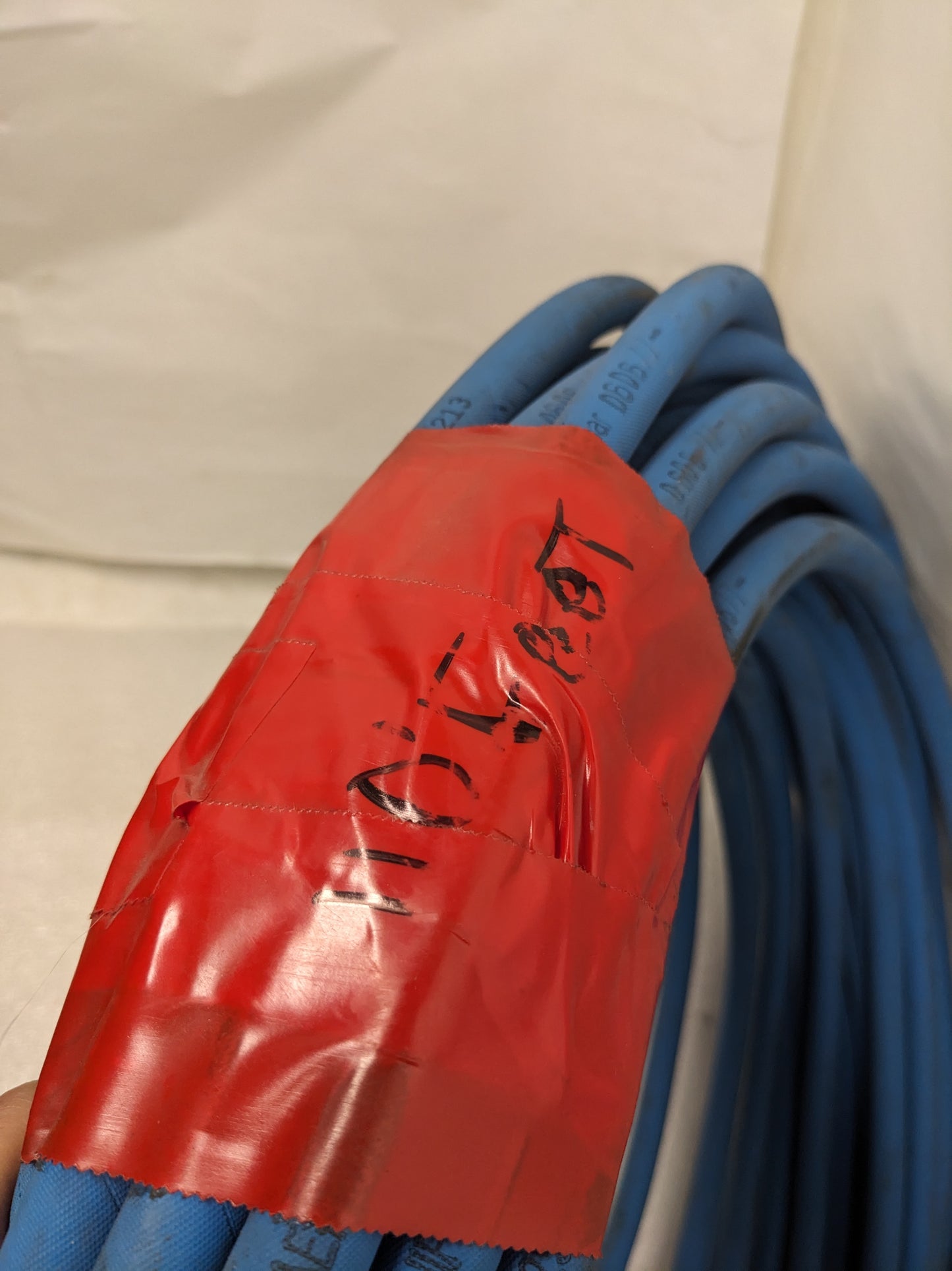 AEROQUIP FC332-06 AQP 110' SOCKETLESS TEXTILE BRAID HOSE 3/8" ID BLUE NEW R17