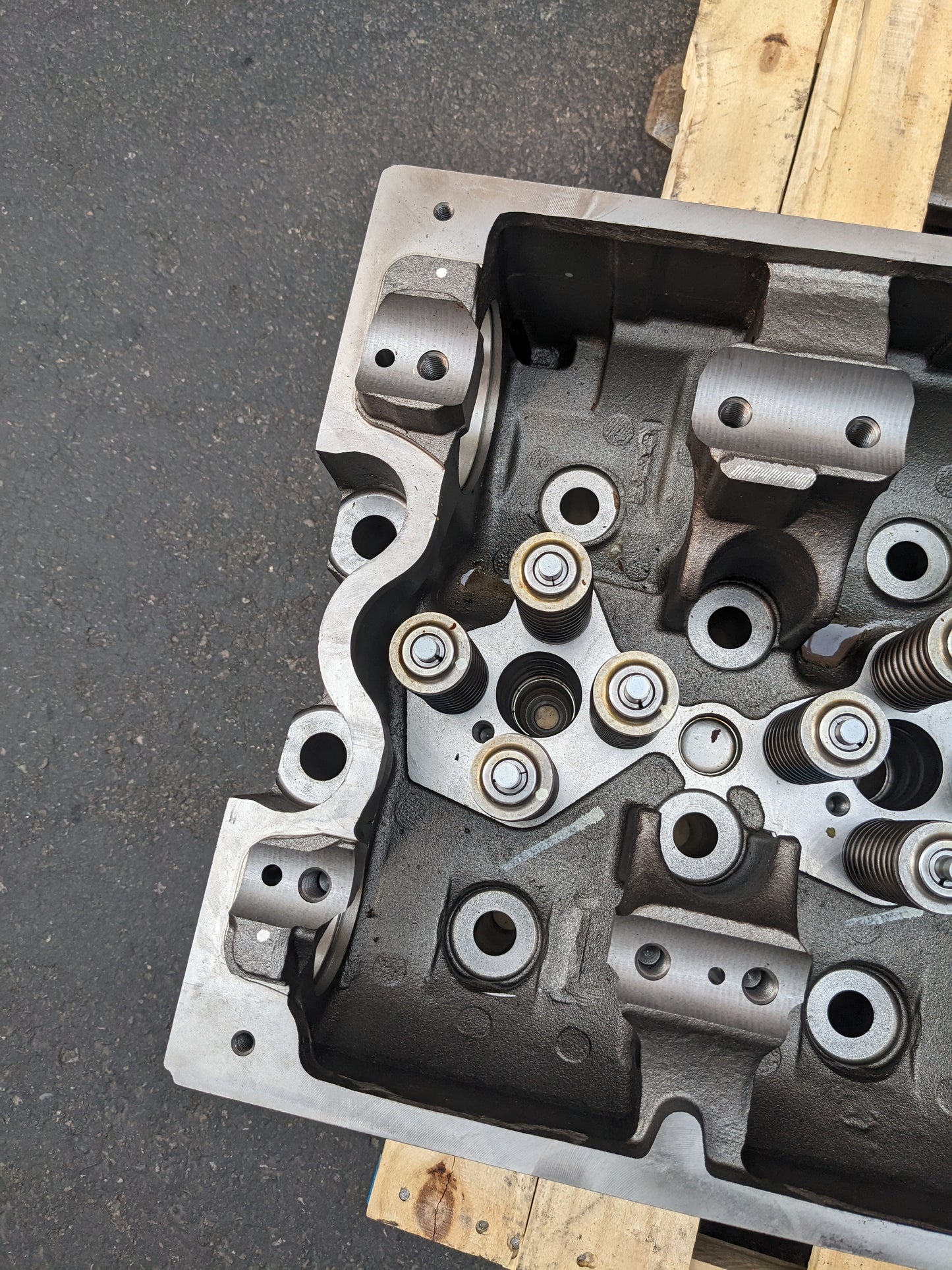 CUMMINS CYLINDER HEAD 24-VALVE FOR DUAL CAM ISX/QSX ENGINES NEW S-343