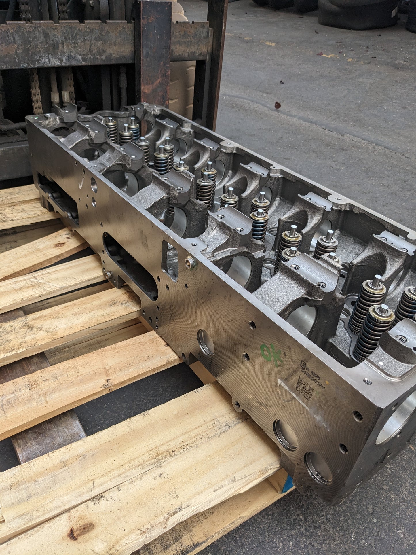 CUMMINS CYLINDER HEAD 24-VALVE FOR DUAL CAM ISX/QSX ENGINES NEW S-343