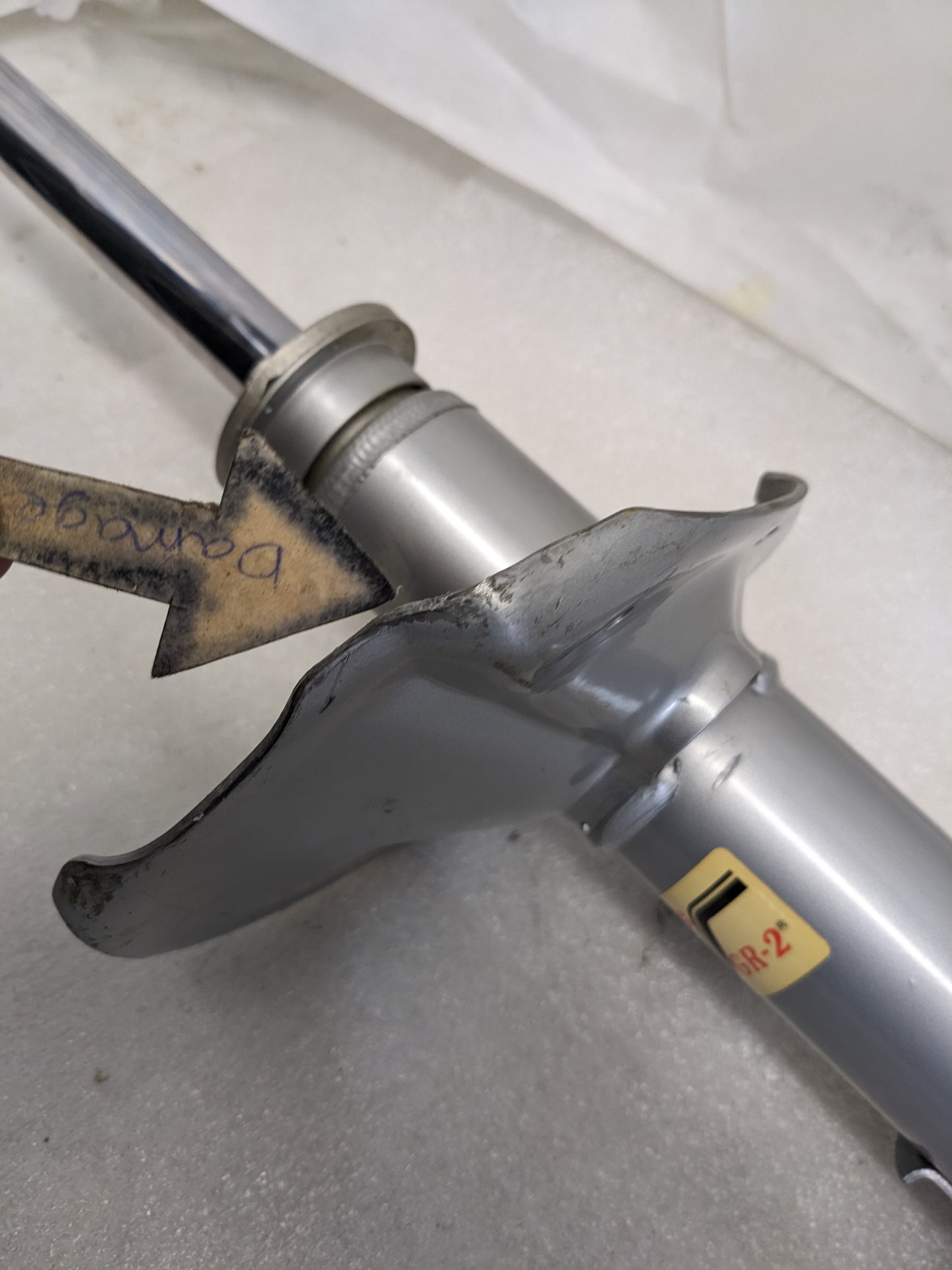 KYB 335032 GR-2 FRONT RIGHT GAS REPLACEMENT STRUT FOR 02-04 NISSAN PATHFINDER NEW R2